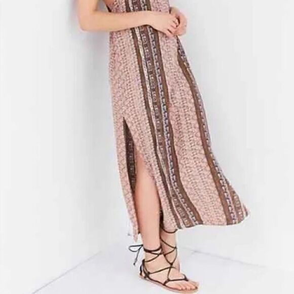 Urban Outfitters | Ecote Boho Tribal Print Sleeveless T Strap Back Maxi Dress M - Picture 3 of 8